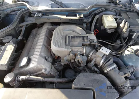 1998 BMW Z3 1.9 z USA, uszkodzony, nr VIN 4USCH7329WLD15332